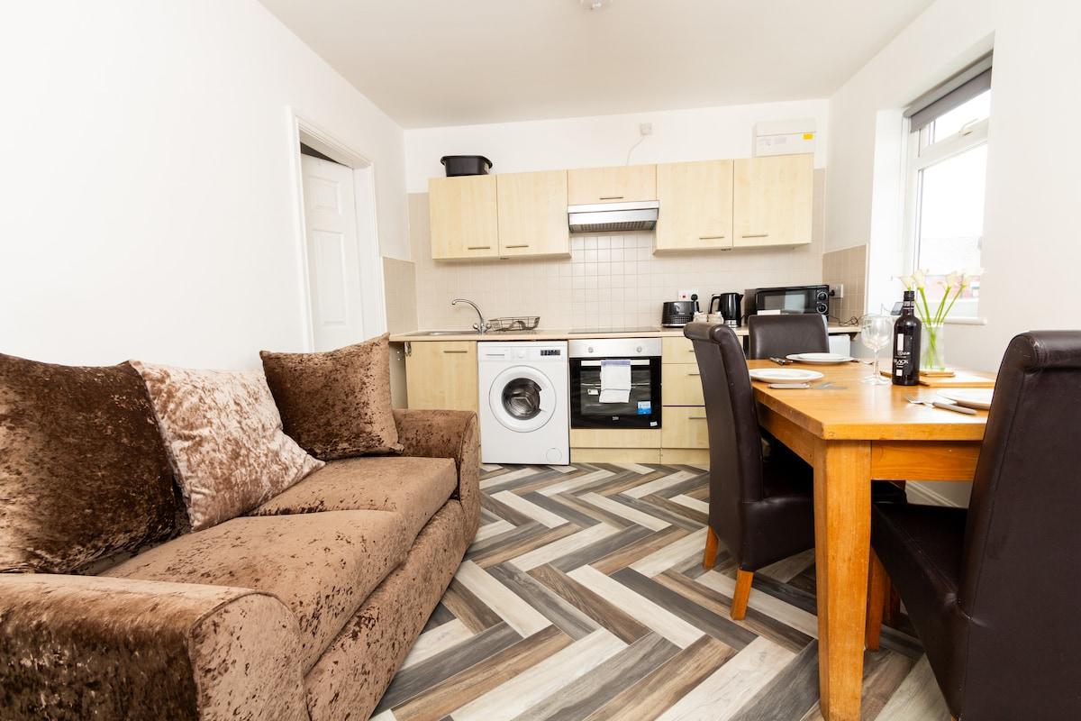 Cosy & Compact Apartment in Swinton1