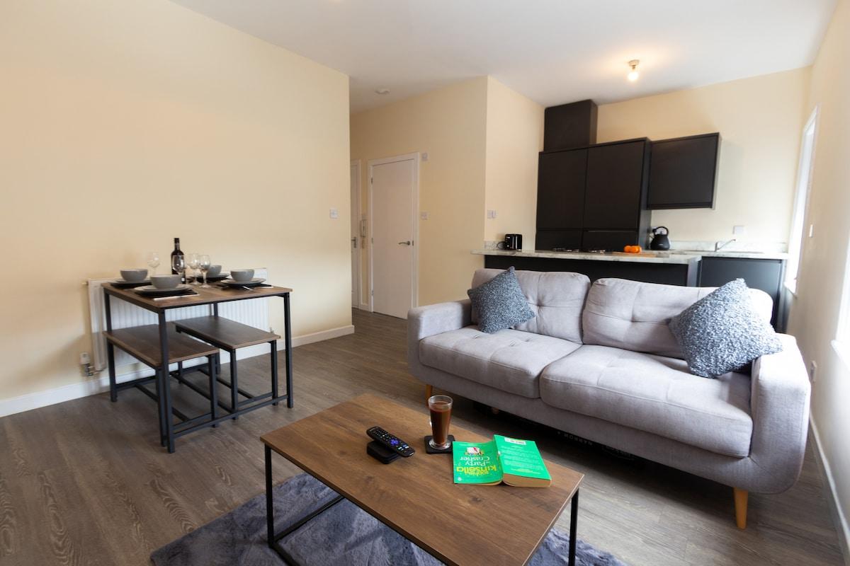 Seaside Retreat: 2BR Apt in Southport1