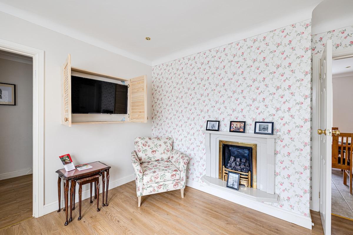 George Harrison's Former 3Bed Home in Liverpool1