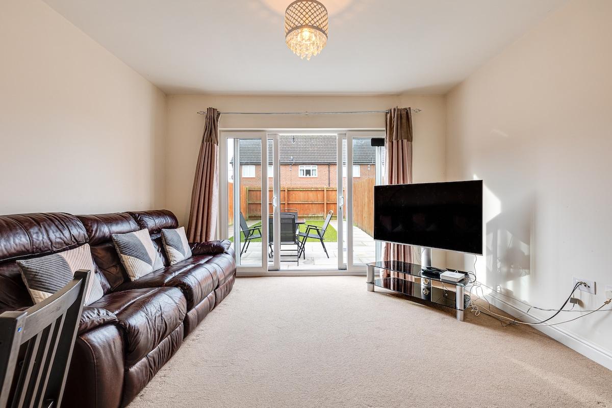 Cosy 2 Bedroom Home in Wigan1