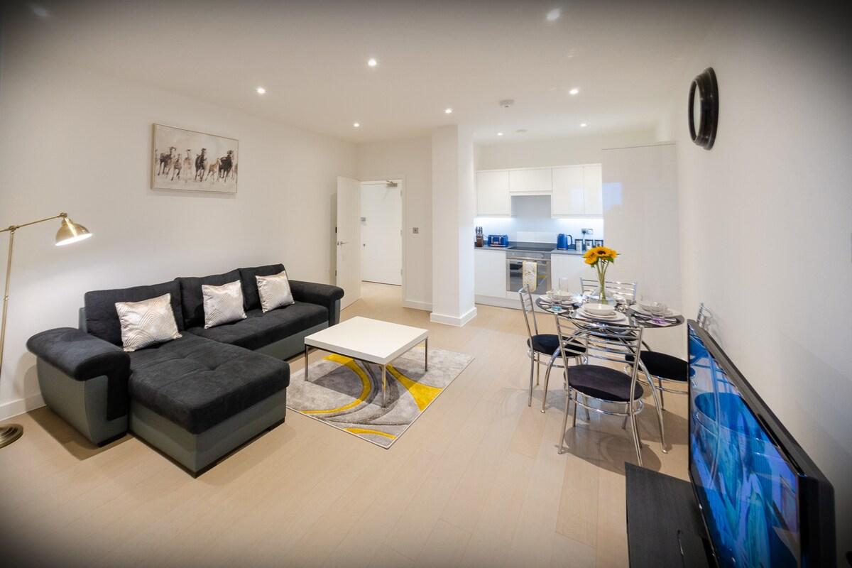 Elegant 1-Bed in St Albans w/ Free Parking & WiFi1