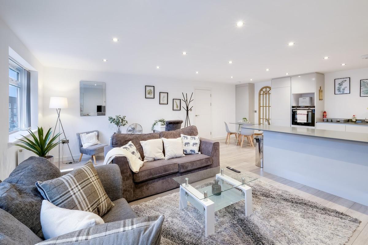 St Martins 2 Bedroom & 2 Bathroom Apt. 4 - Ruislip1