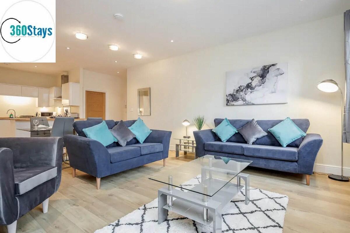 Luxury 2 Bedroom Apt.02 with Parking in Maidenhead1