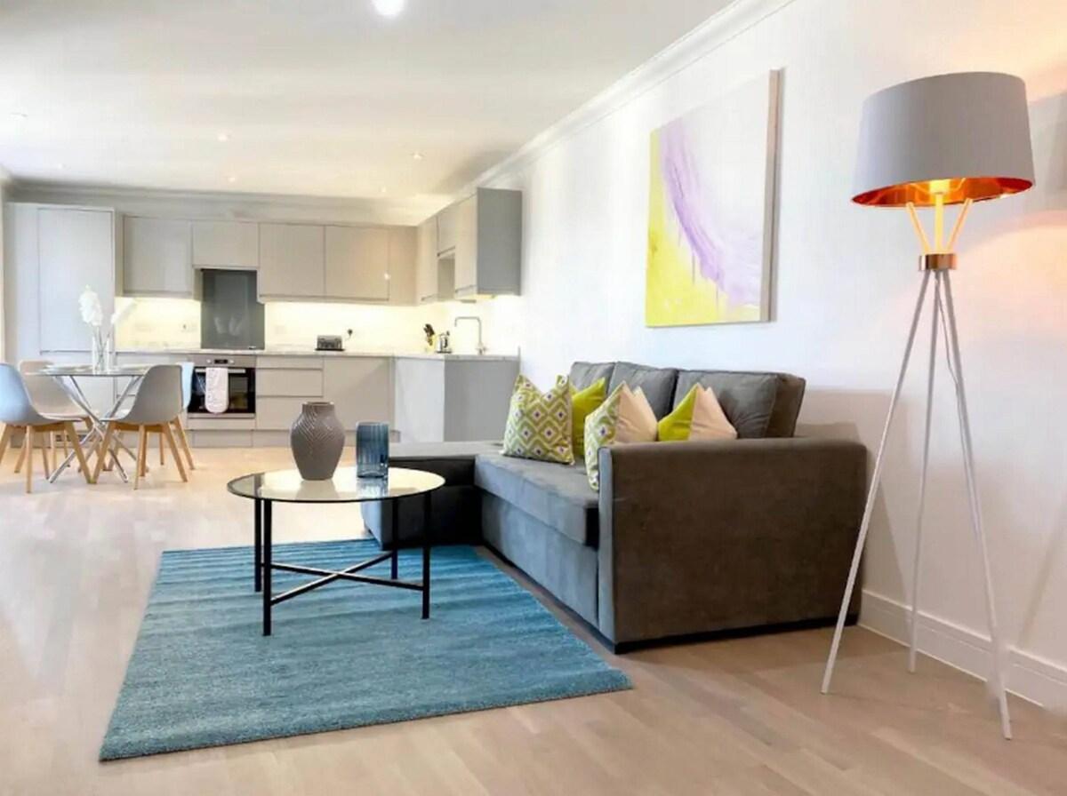 Modern & Stylish 2 Bdr/ 2 Bath Apt.04 in Rochester1