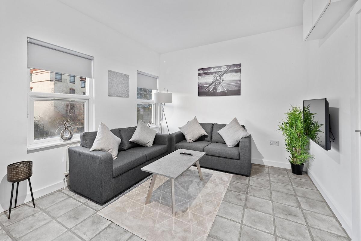 West Ealing Srv Apt. with Off St. Parking A -2 BDR1