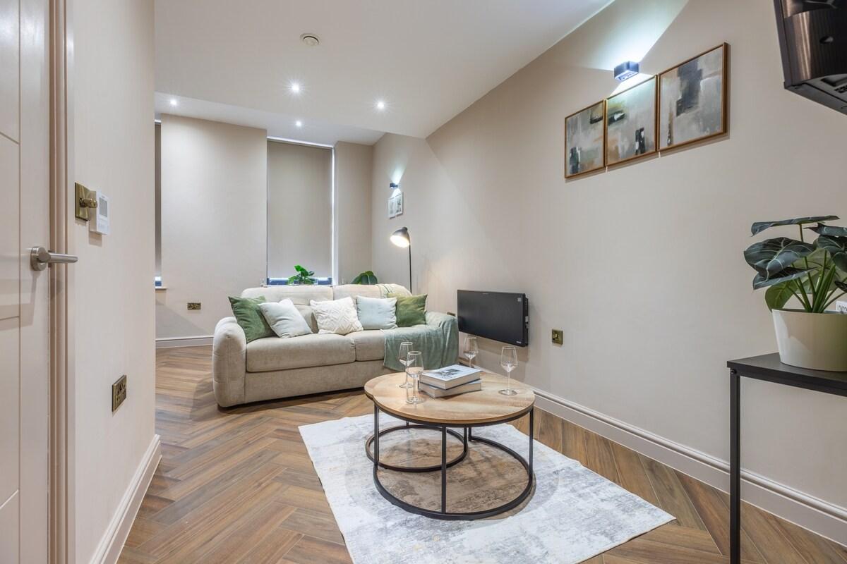 Leeds City Luxe Apartment with Parking4