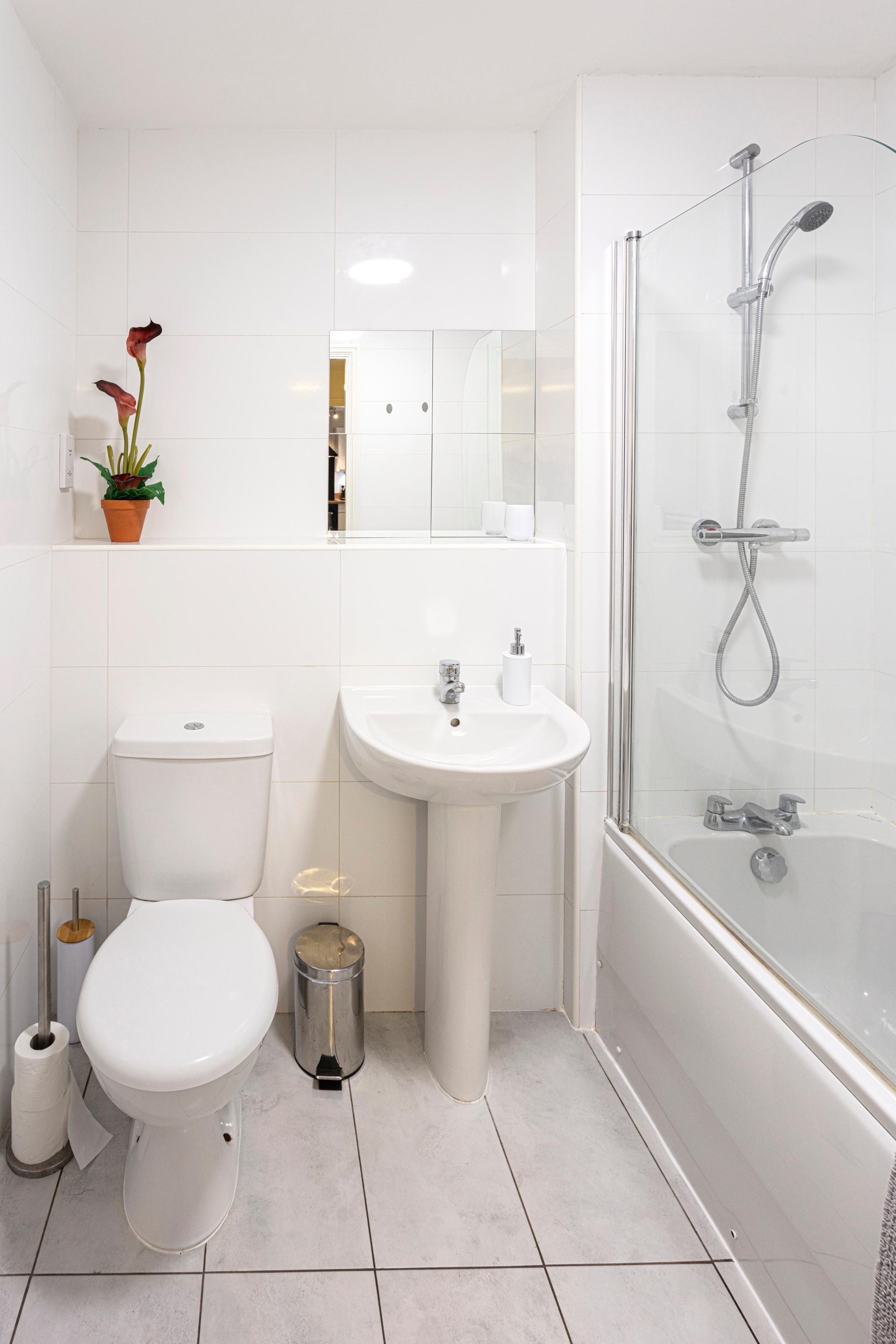 Station Apartment4