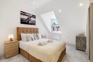 Modern 1 bedroom Apt. 06 Town Centre Camberley1