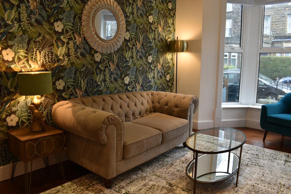 The Cheltenham, stylish 1-bed Victorian apartment3