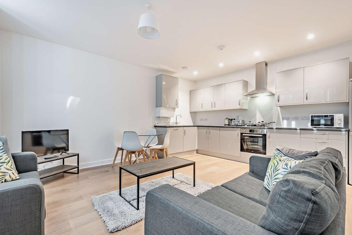 Modern, spacious apartment with free parking1