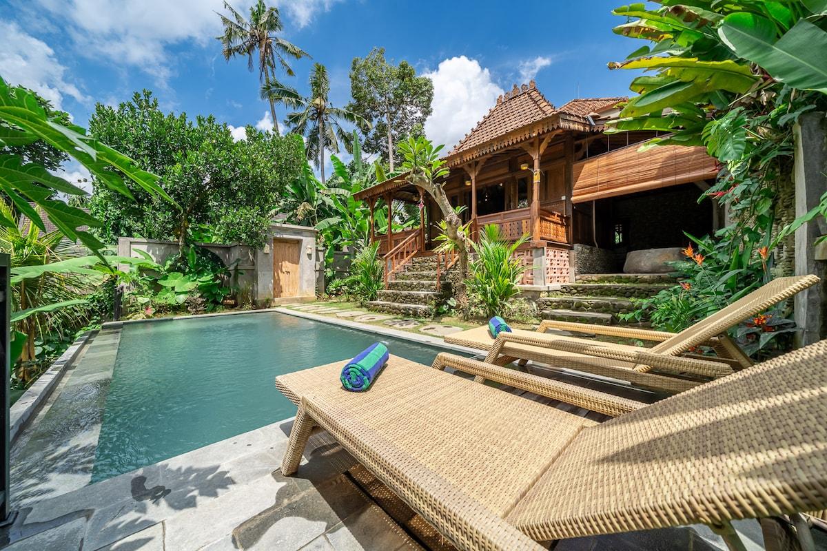 Saughina Ubud Villa 15-min Walk to Ubud Center1