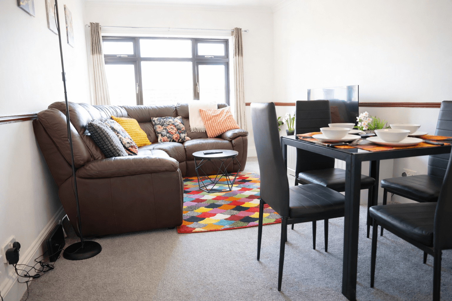 Sunny Beachside Apt with Free Parking1