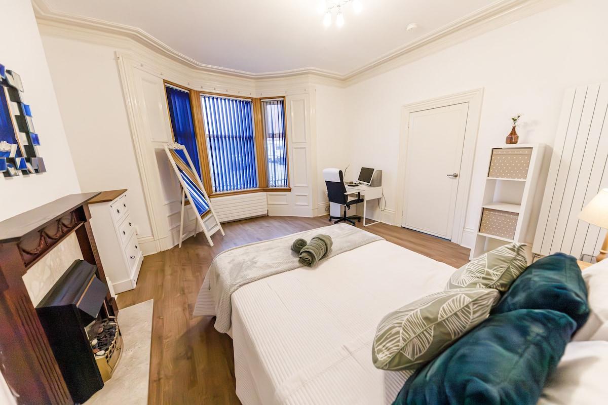 Spacious 5BR Sunderland Home for Work & Family3
