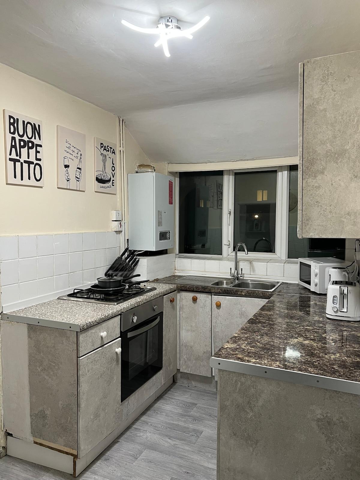 House in Manchester - G Escape5