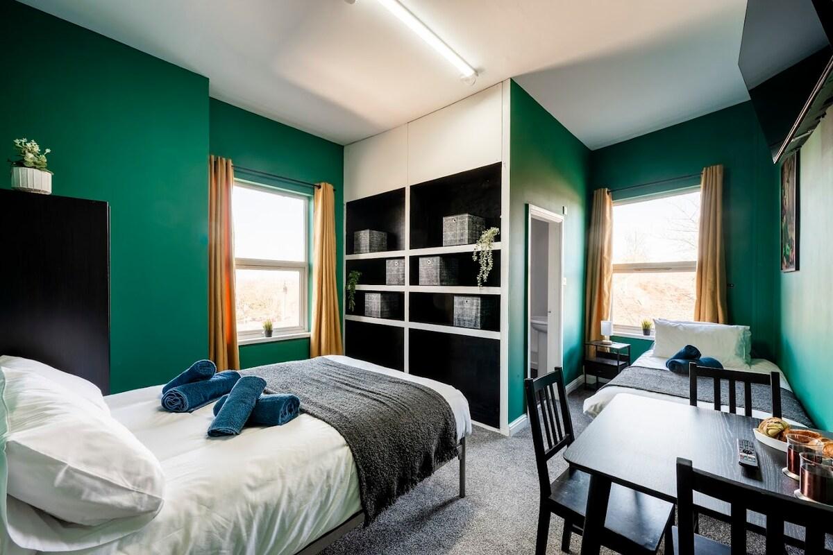 Room Only | Ensuite | Sleeps 31