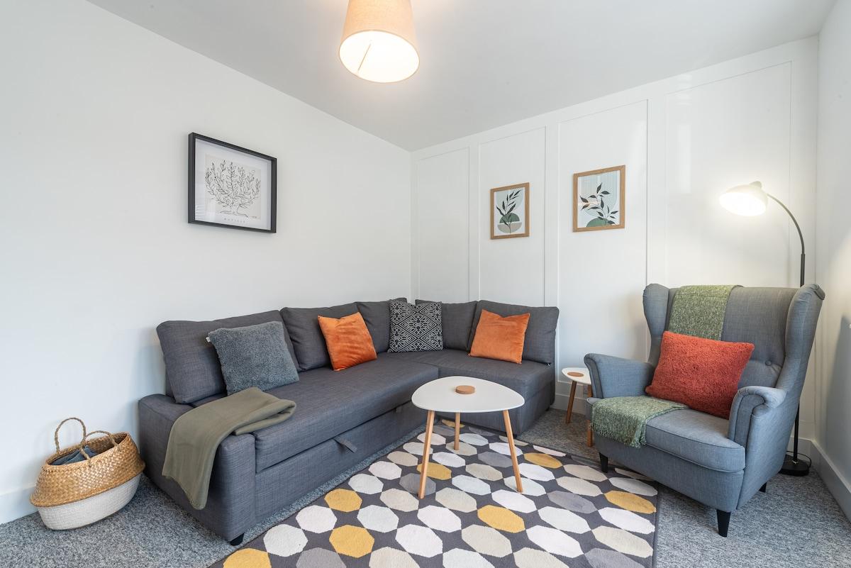Briants, for Families & Contractors - Free Parking1