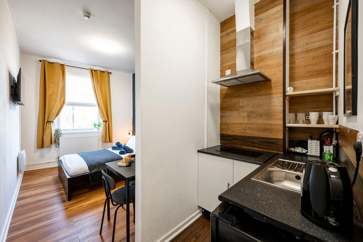 Stylish Central Nottingham Studio Sleeps 2 Ensuite2