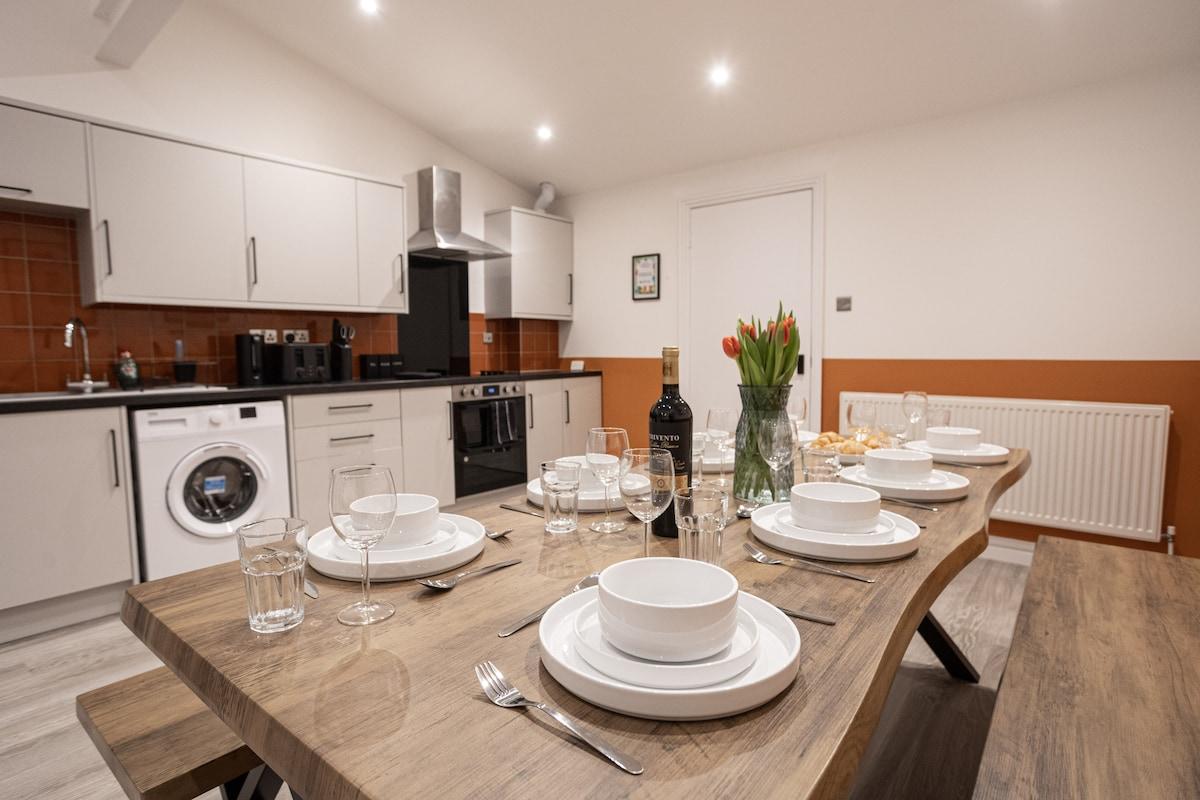 Big Discounts | Free Parking | Long Term Stays6