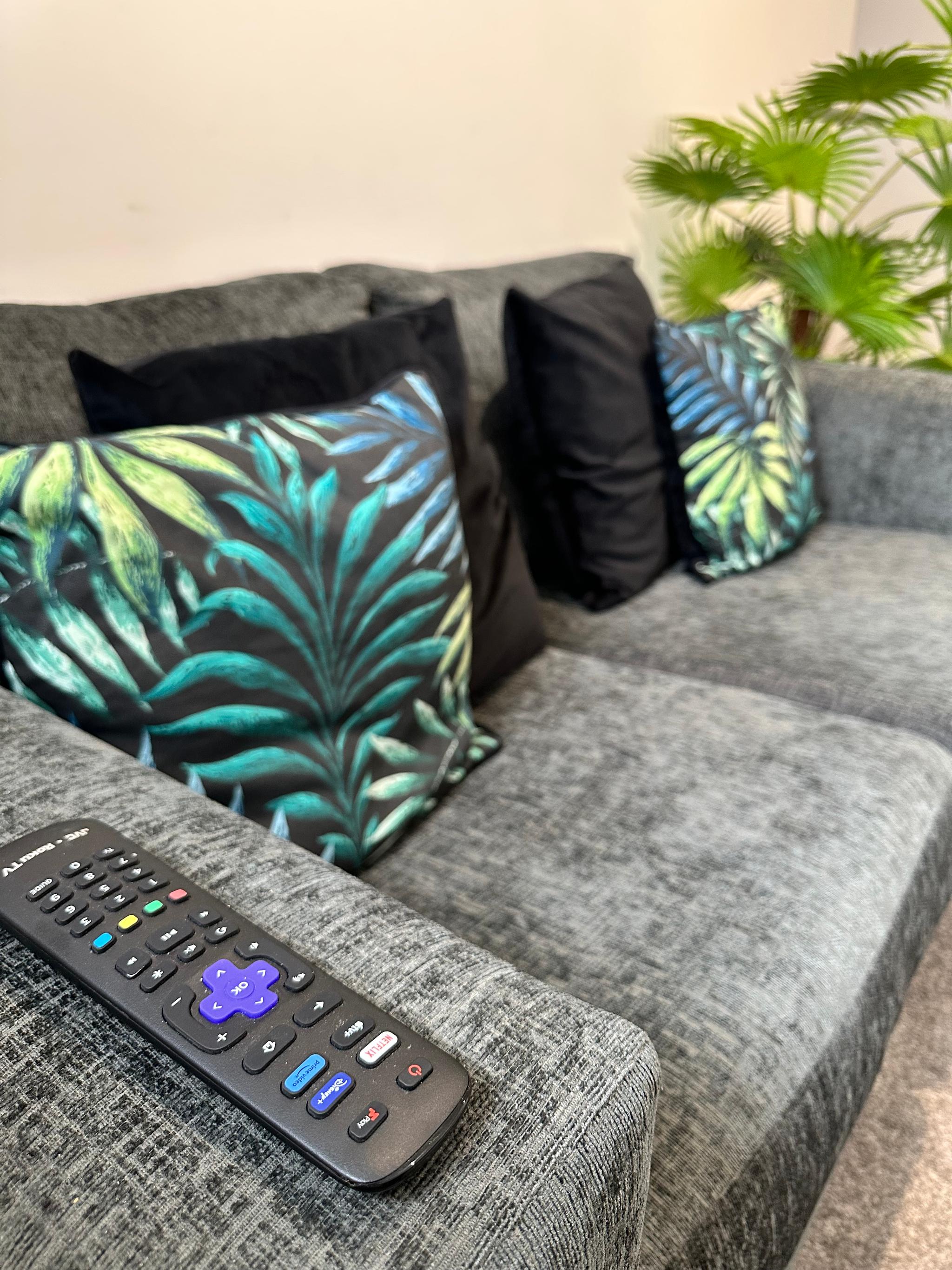 Modern and Comfortable 2 Bed Apartment1