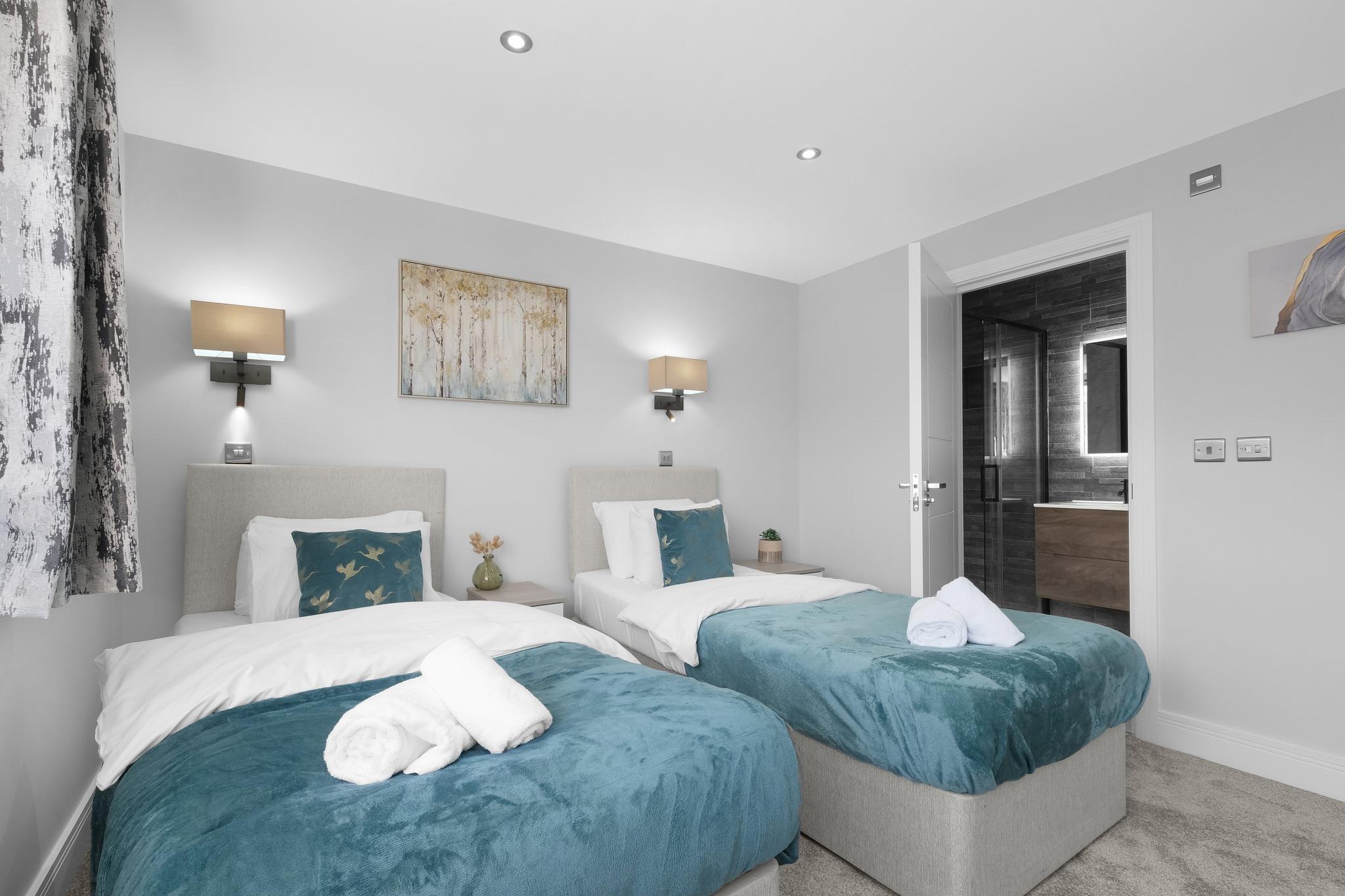 Comfortable 4 Bedroom and 3.5 Bath Family Home5