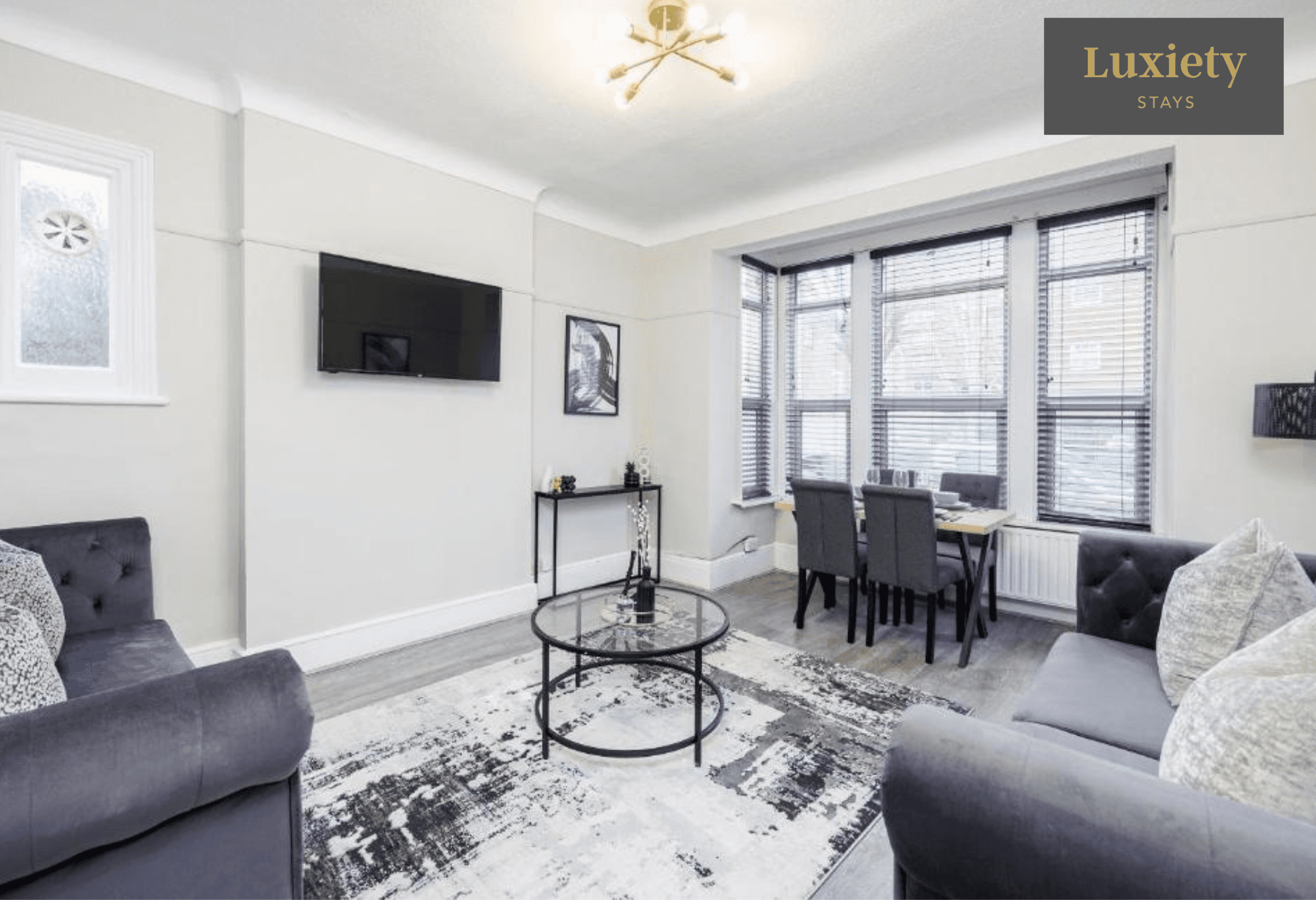 2 bed modern apartment by luxiety stays1