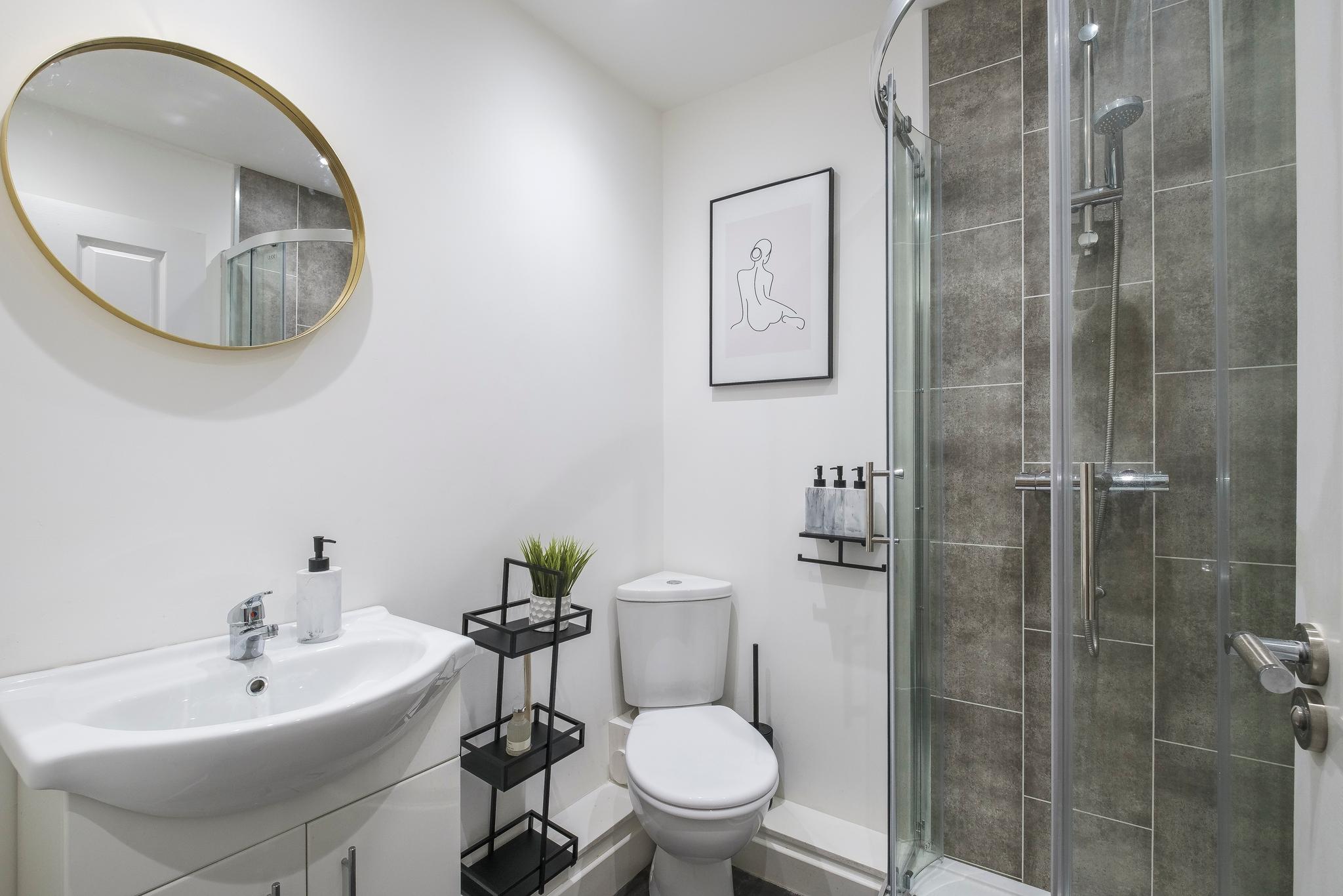 Sleek & Stylish 1BR - City Centre nr High Street6
