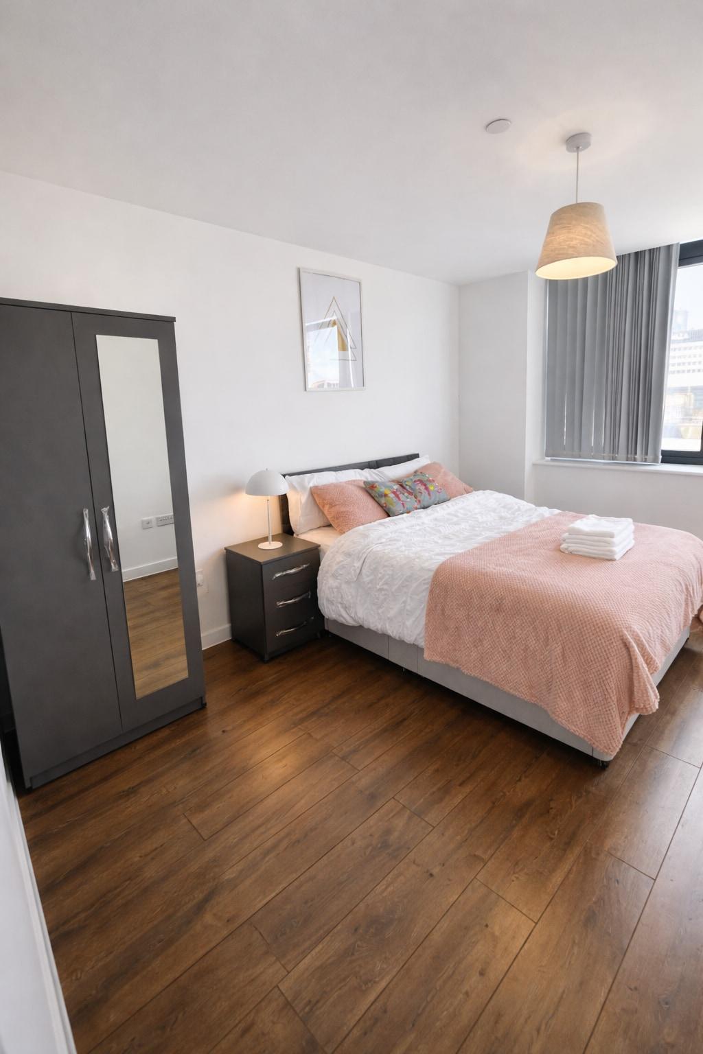 Liverpool | Lift Access | 9th Floor | Central5