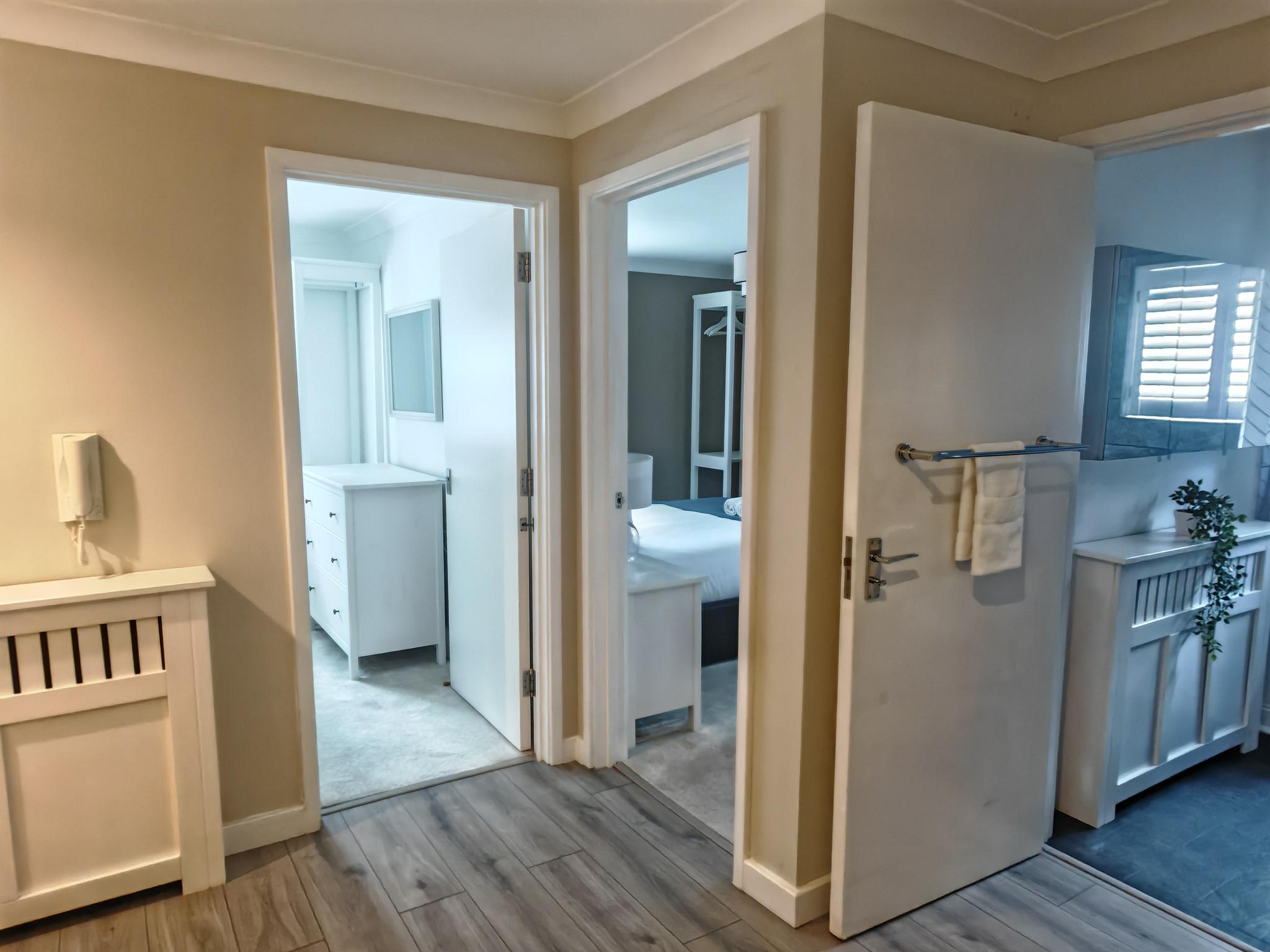 Comfortable Ground Floor Apartment with Parking1