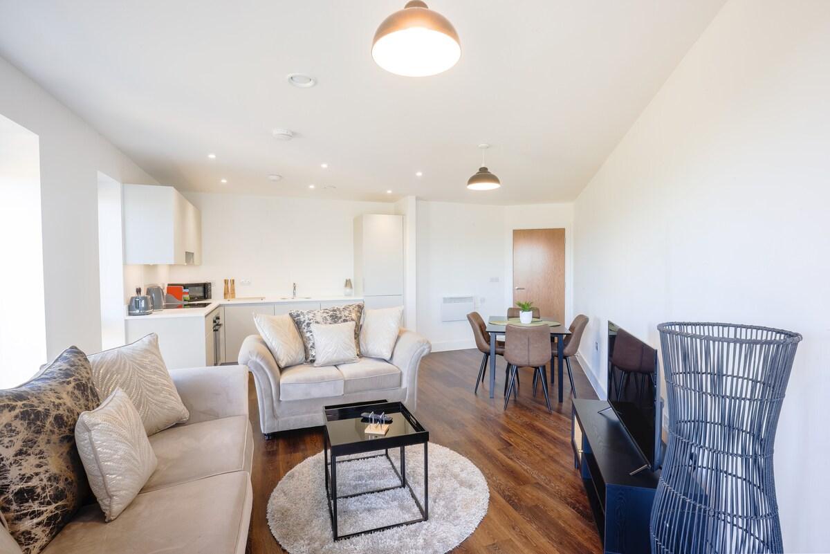 2 bed, Modern apartment close to Bicester Village1