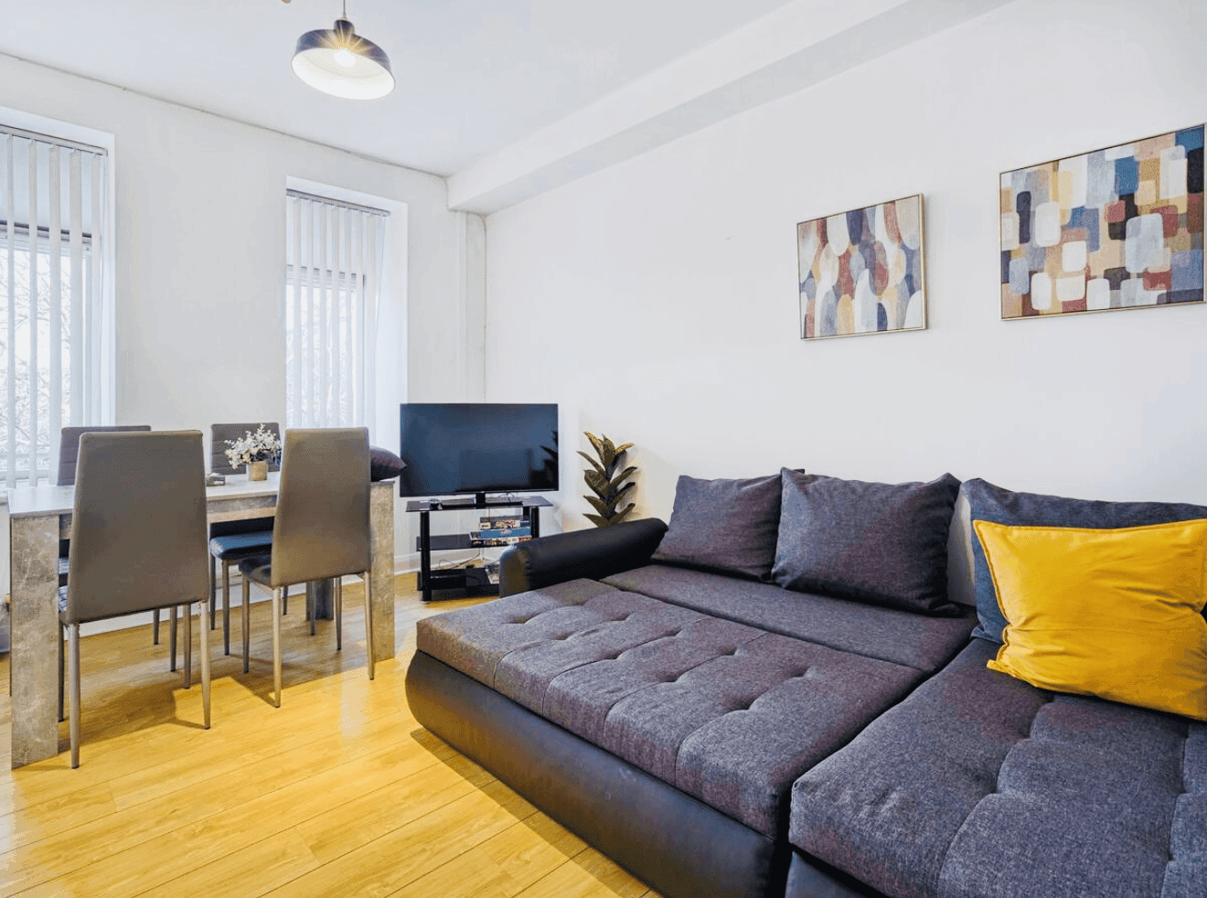 Manchester| 2 BDR | Professionals | Save Up to 40%5