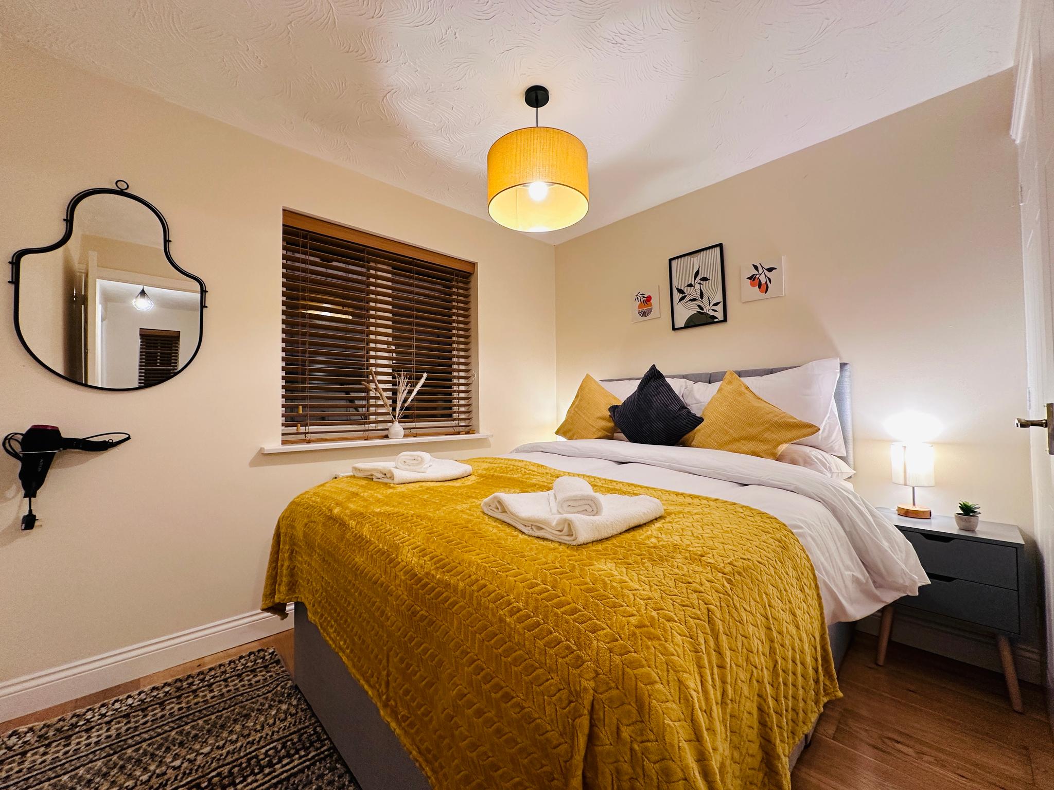 Cambridge | 3 BDR | Free Parking | Garden5