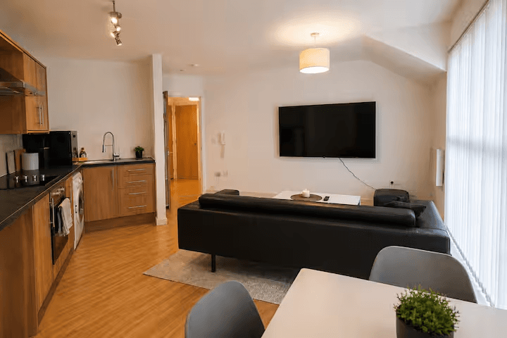 2 Bed Webster Road Park Apart with Free Parking3