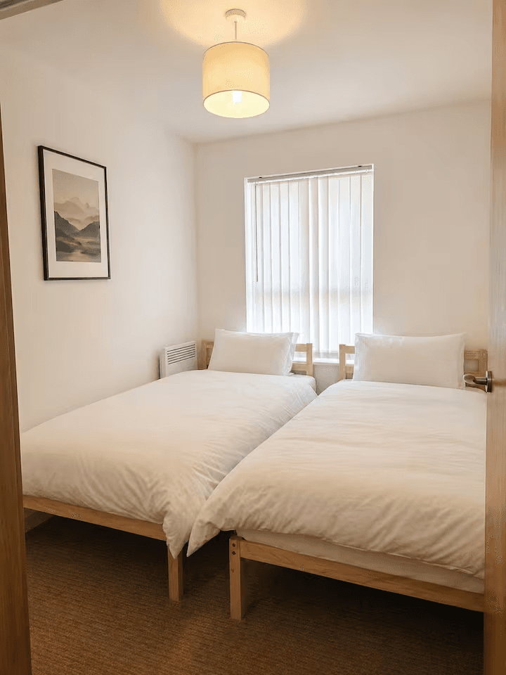 2 Bed Webster Road Park Apart with Free Parking4