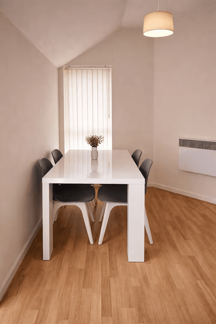 2 Bed Webster Road Park Apart with Free Parking5