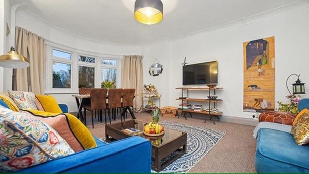 Mill Hill Duplex | 3BR · Balcony · London 28 Mins1