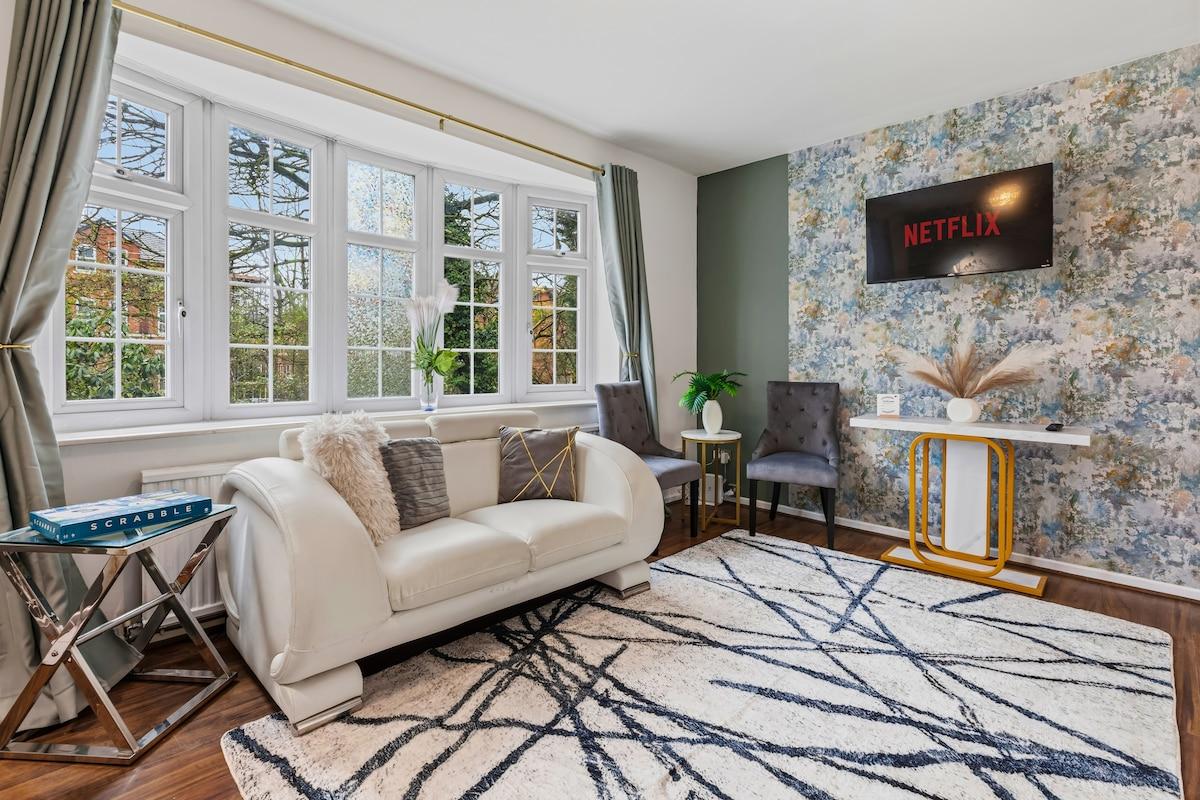 Comfortable 4BR House for 9 | Parking