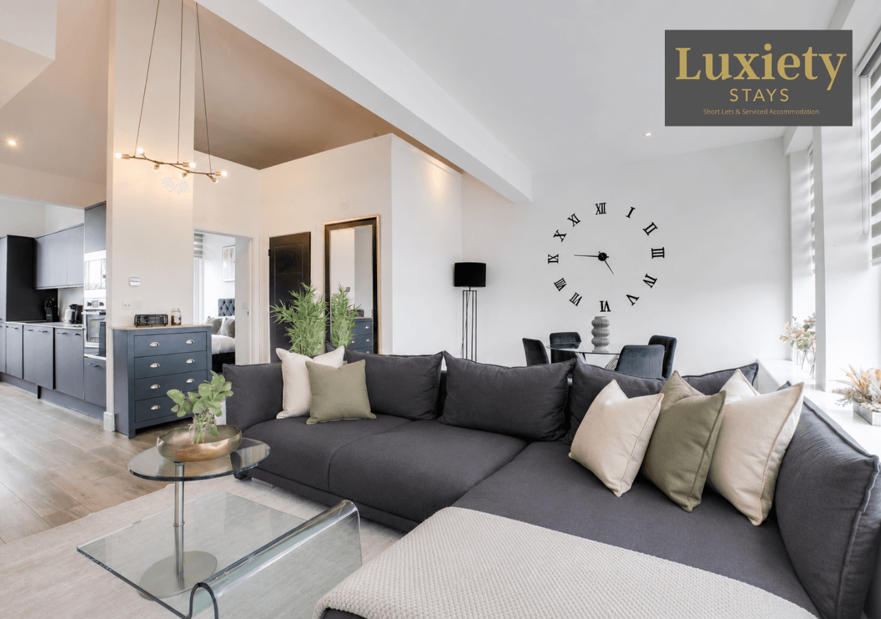 Penthouse Apartment - 1 Bedroom by luxiety stays1