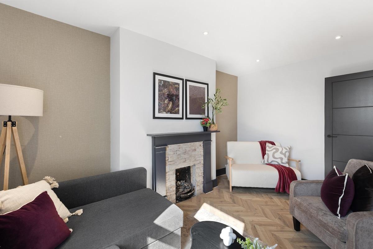Trendy Duplex w/ Panoramic View Next Hove Station1