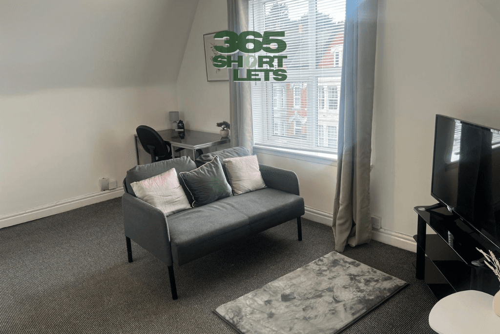 Birmingham | 2 Bedroom | Free Parking | Save Big1