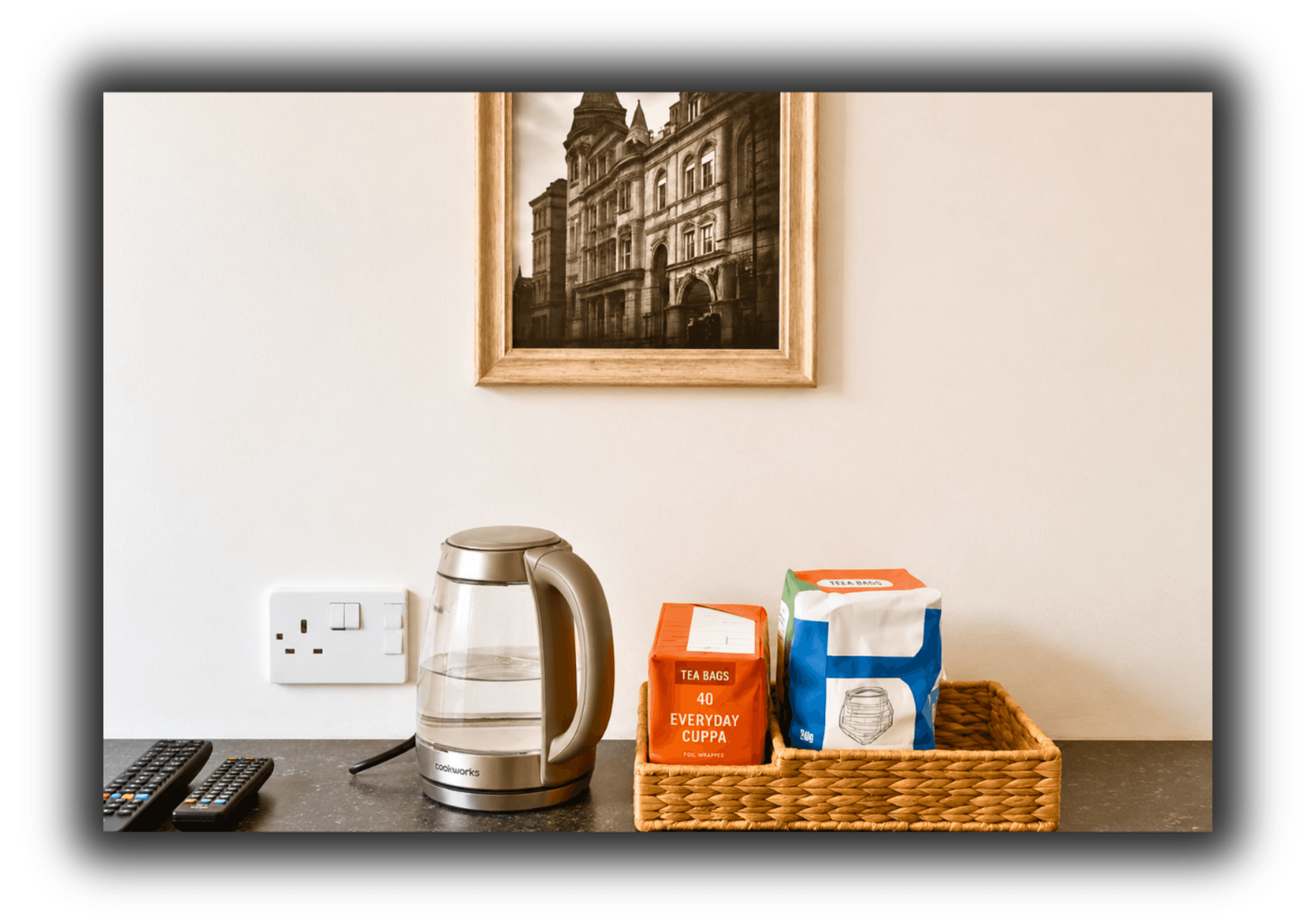 Pitchside Place | Walk to Anfield, sleeps 195