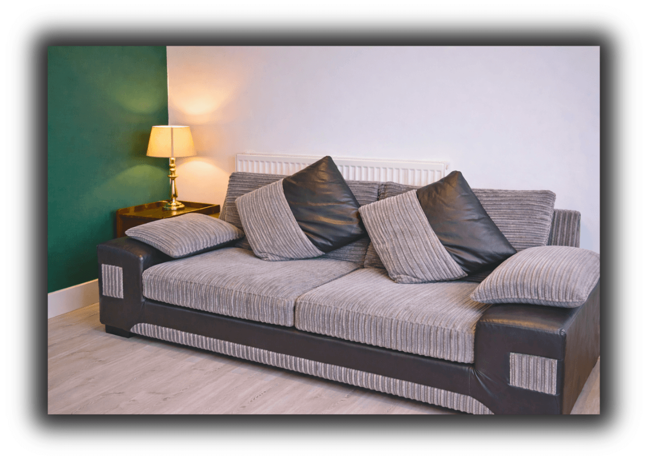 Pitchside House | Walk to Anfield, sleeps 74