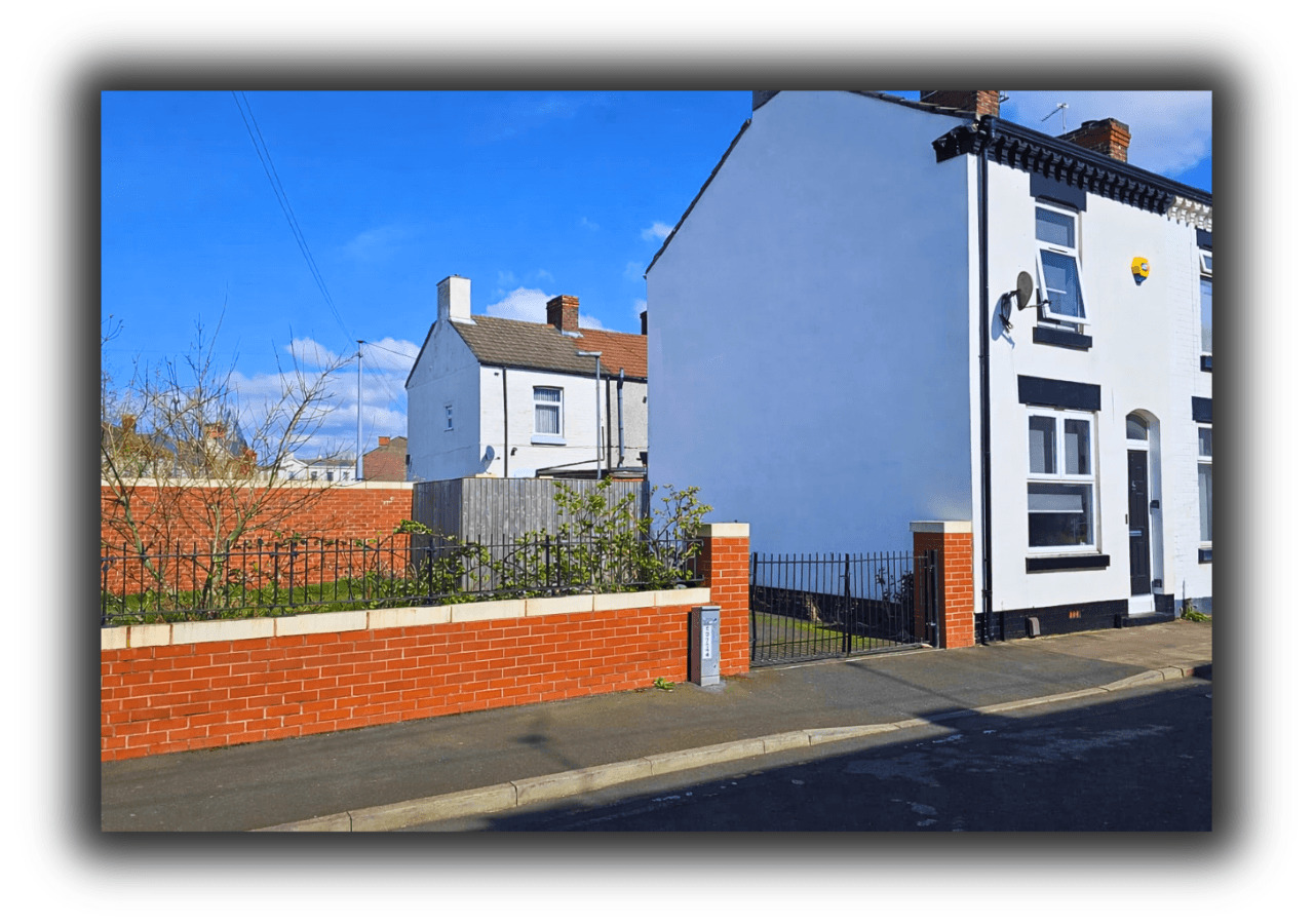 Pitchside Quarters | Near Anfield, sleeps 75