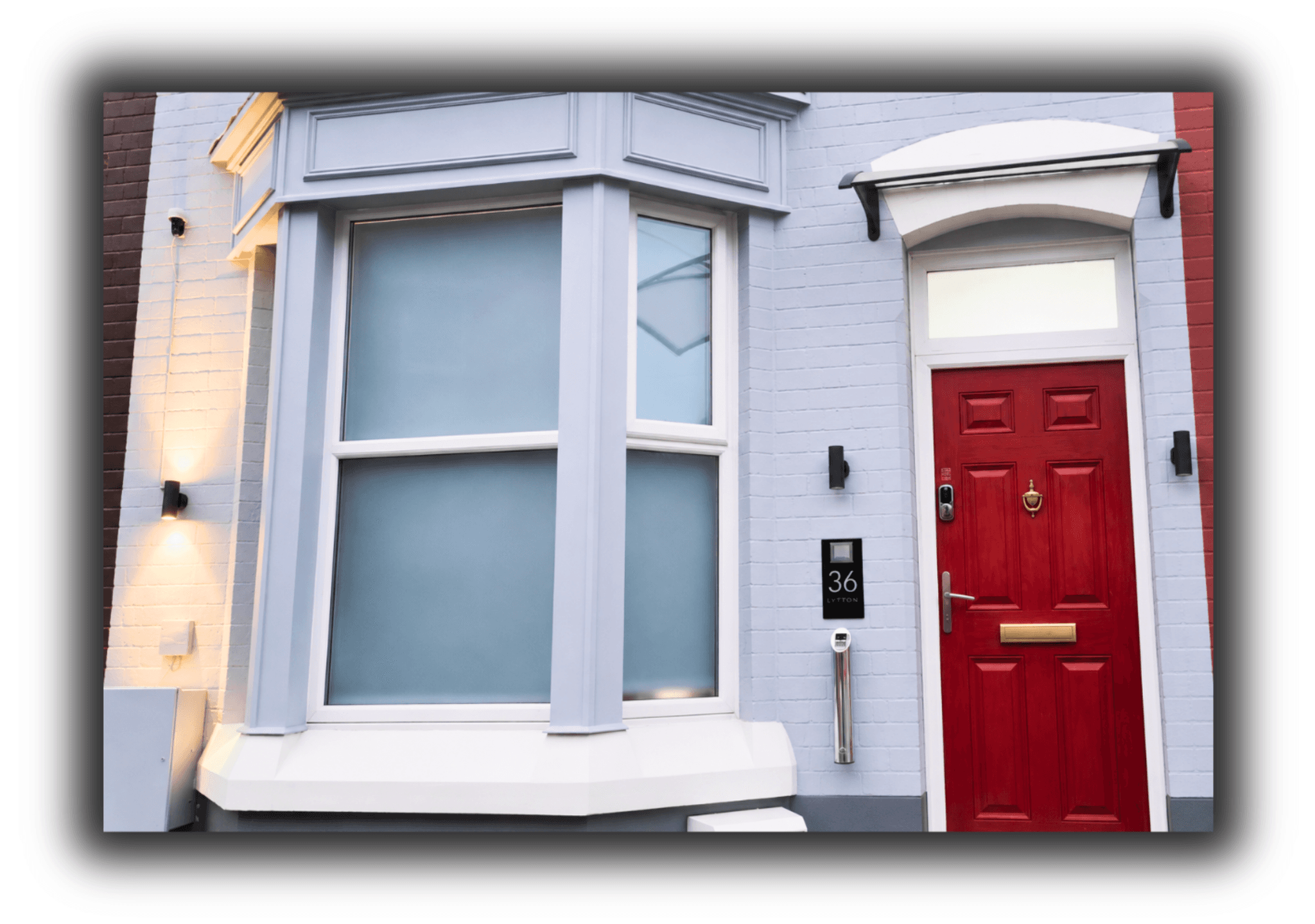 The Red Lounge Rooms Near Anfield3