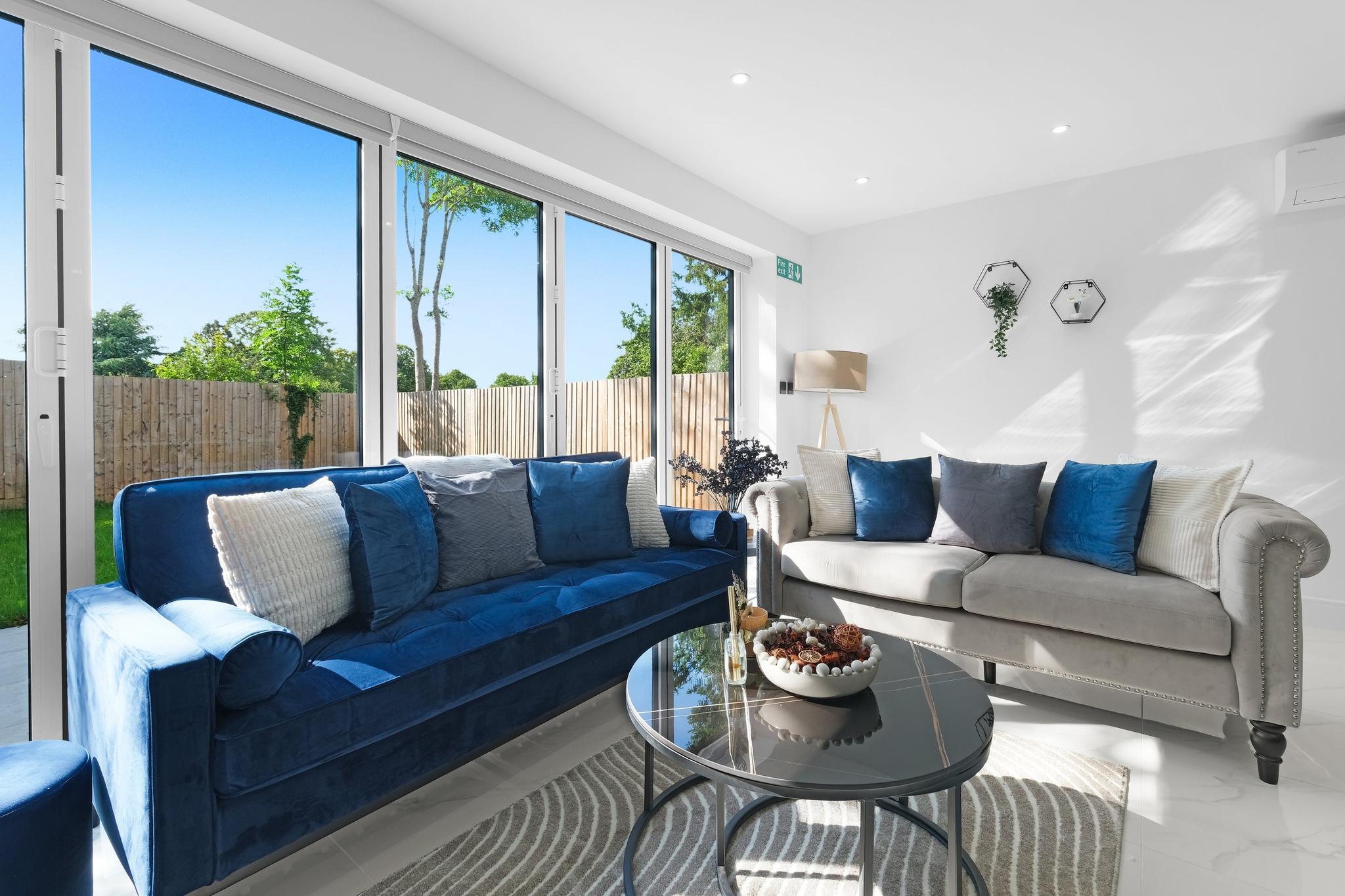 Luxaura Homes | 5-Bed Detached House | Maidenhead