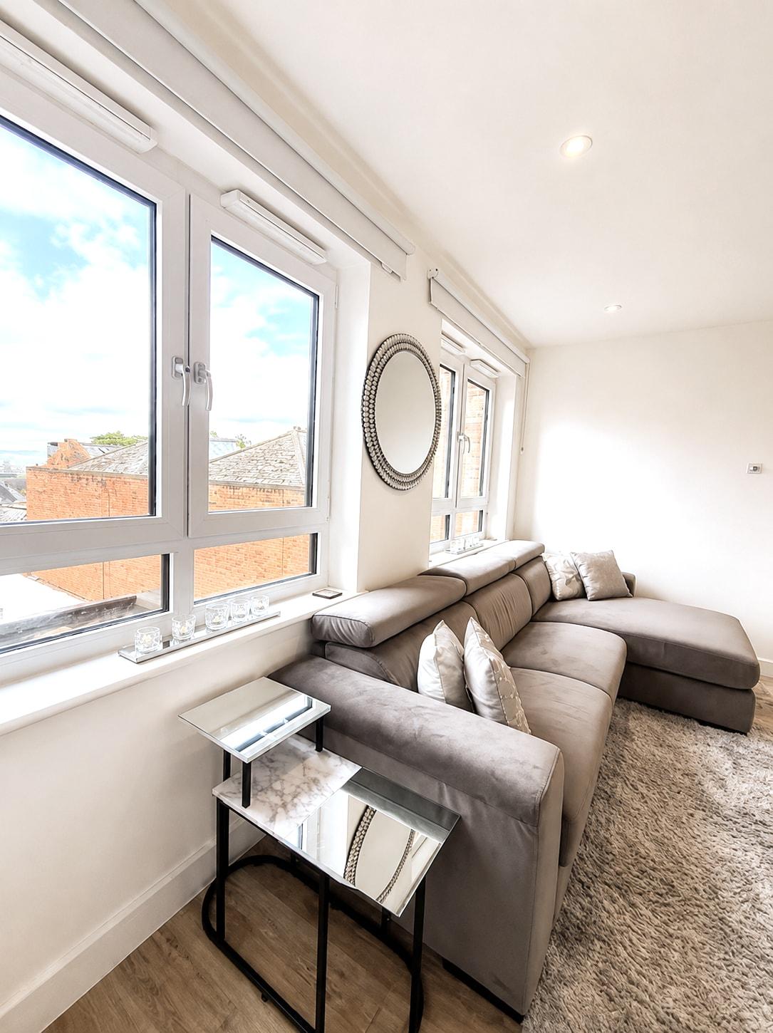 Luxury 1 Bedroom Town Centre Apartment | Sleeps 43