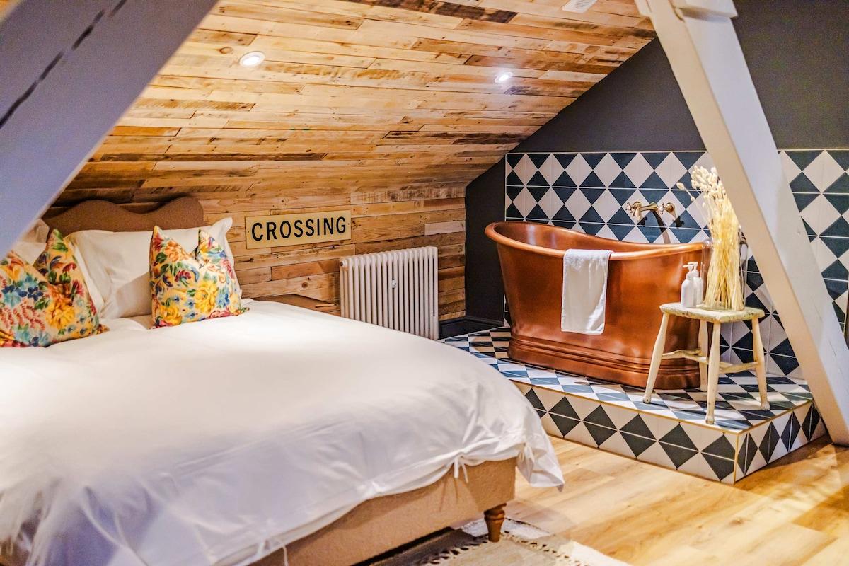 Railway House -Platform 7, 2 Bedroom Apartment.