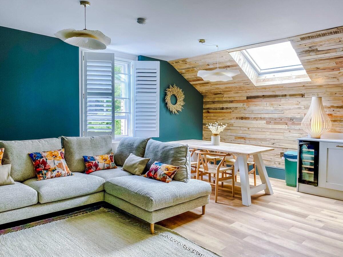 Railway House -Platform 8, 2 Bedroom Apartment.