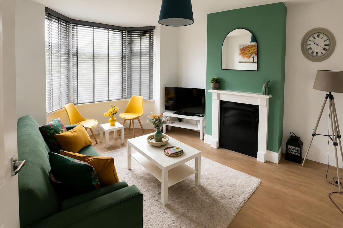 New 3BR House | Parking | Near CBS Arena | UHCW