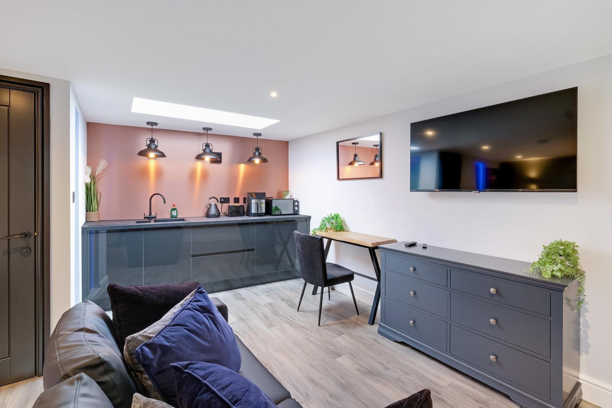 Stanley Cottage, Greenford5
