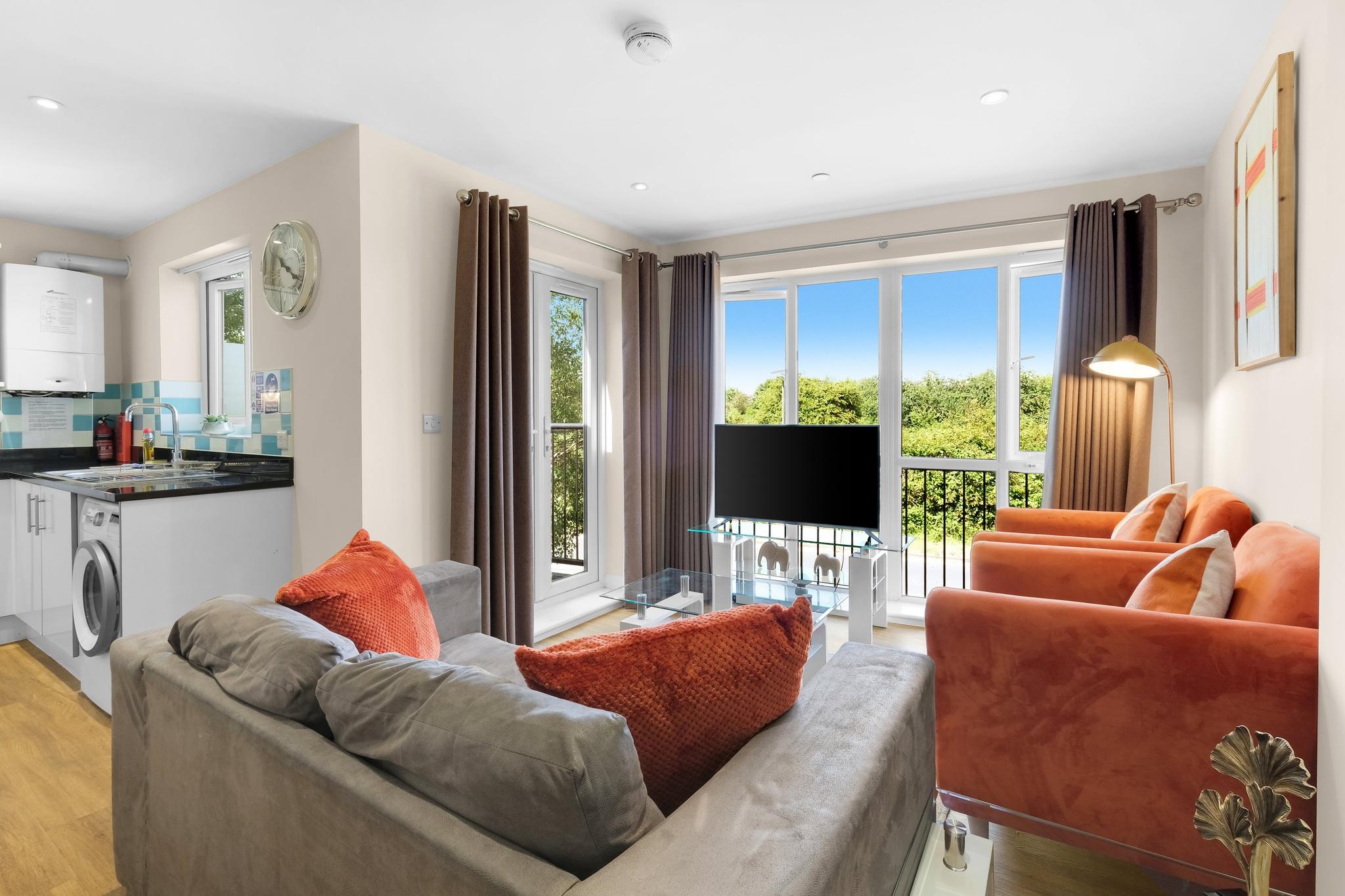 Heathrow Living 2BDR 2BA Apt by 360 Stays - Apt 06